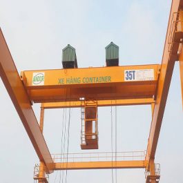 Cổng trục container