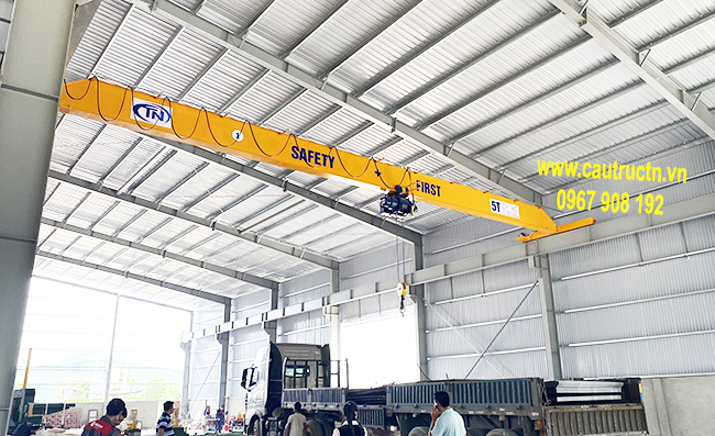 Báo giá cẩu trục 5 tấn 