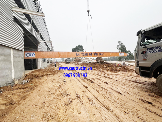 Cẩu trục 5 tấn chất lượng tại Lập Thạch Phú Thọ Vận chuyển cẩu trục 5T tới công trình